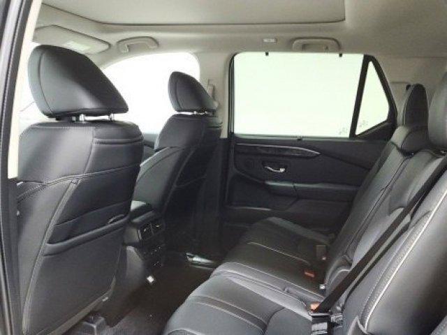 new 2025 Honda Pilot car, priced at $54,436