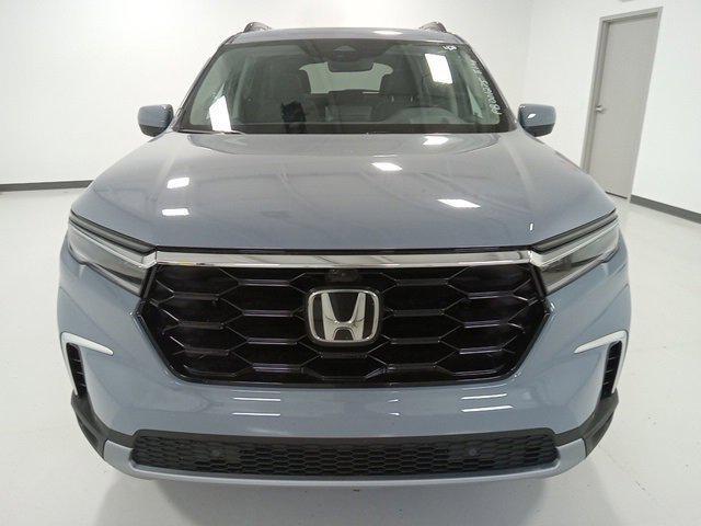 new 2025 Honda Pilot car, priced at $54,436