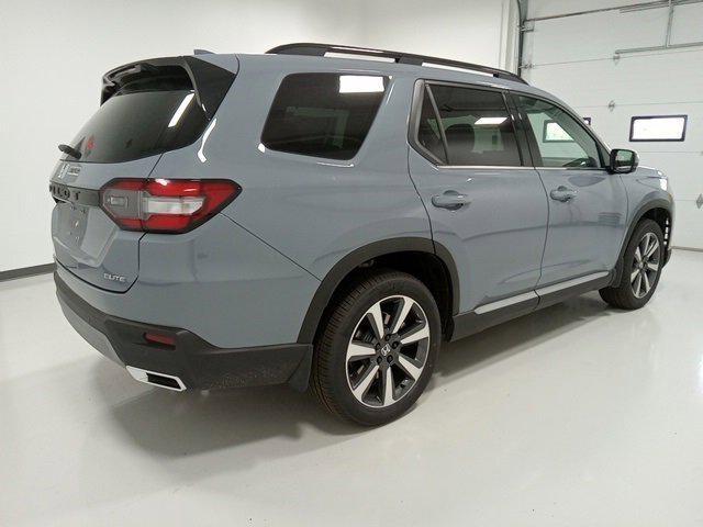 new 2025 Honda Pilot car, priced at $54,436