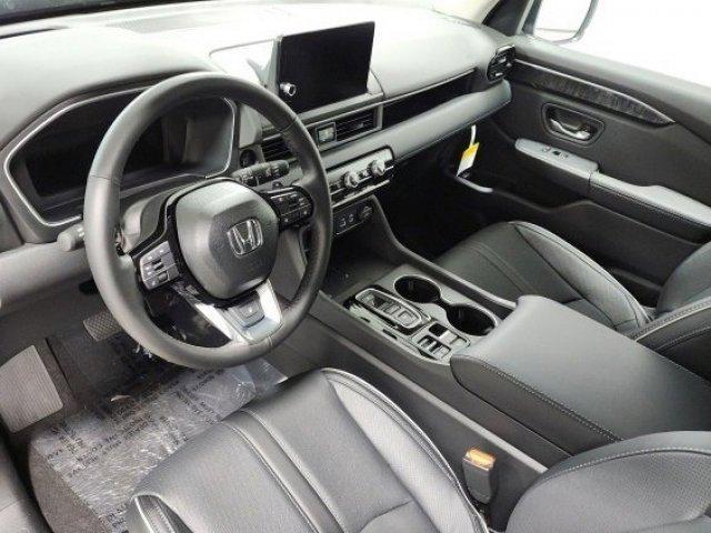 new 2025 Honda Pilot car, priced at $54,436