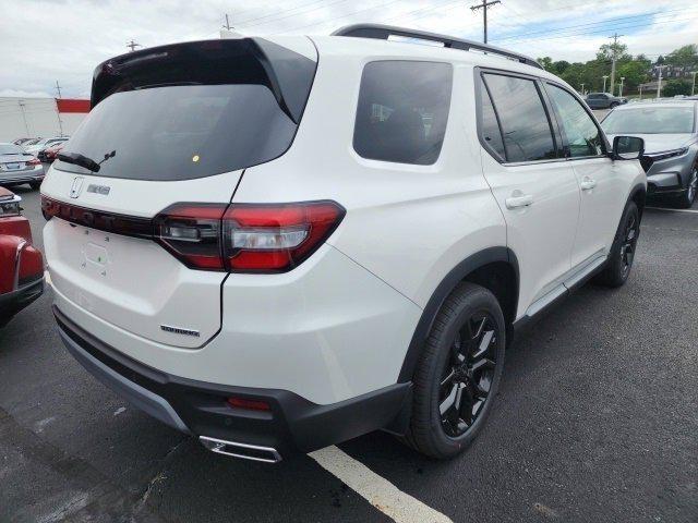 new 2025 Honda Pilot car, priced at $52,782