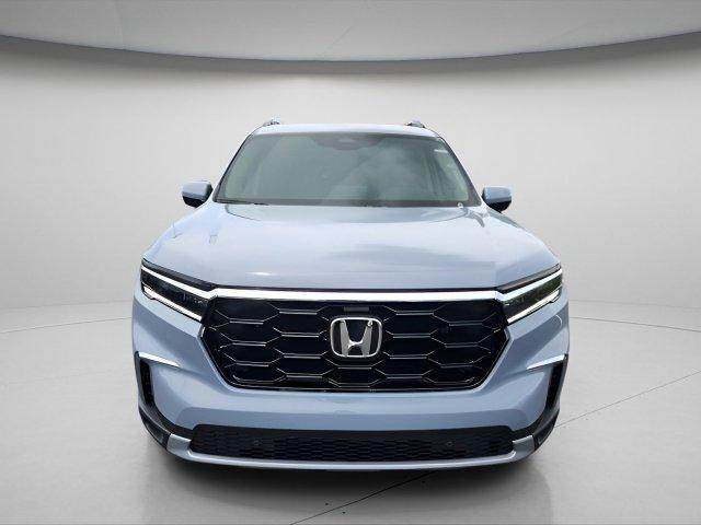new 2025 Honda Pilot car, priced at $49,792
