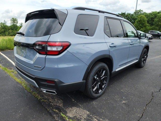 new 2025 Honda Pilot car, priced at $54,135