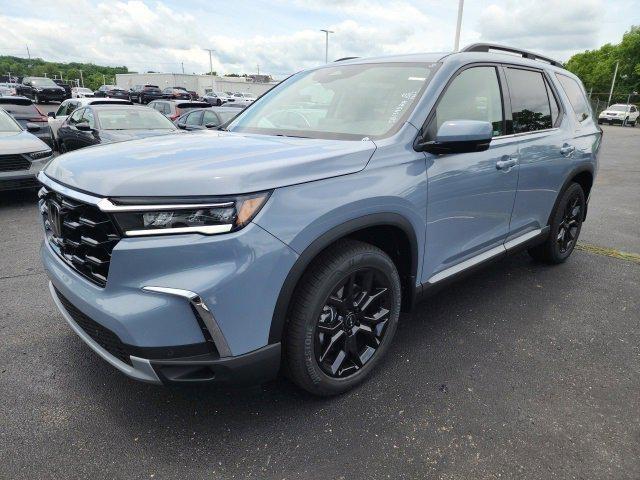 new 2025 Honda Pilot car, priced at $54,135