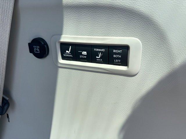 used 2018 Chrysler Pacifica car, priced at $14,989