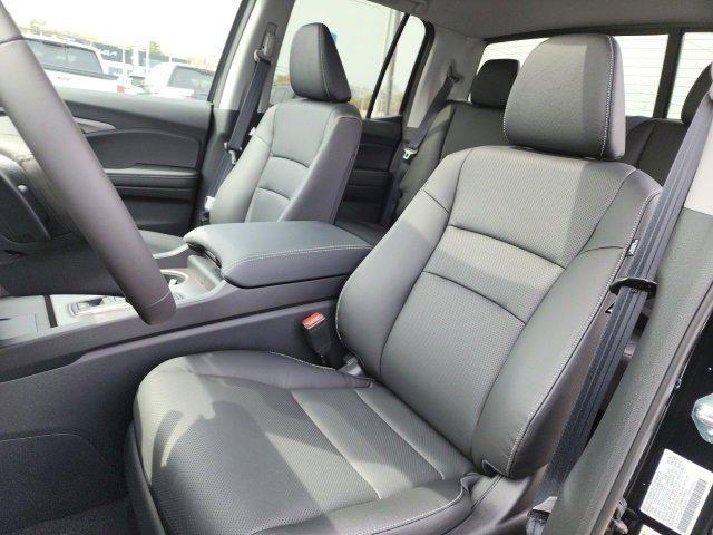 new 2025 Honda Ridgeline car, priced at $46,330
