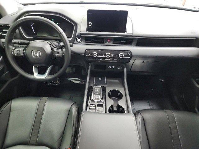 used 2025 Honda Pilot car, priced at $42,989