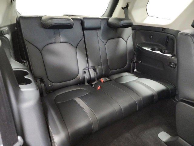 used 2025 Honda Pilot car, priced at $42,989