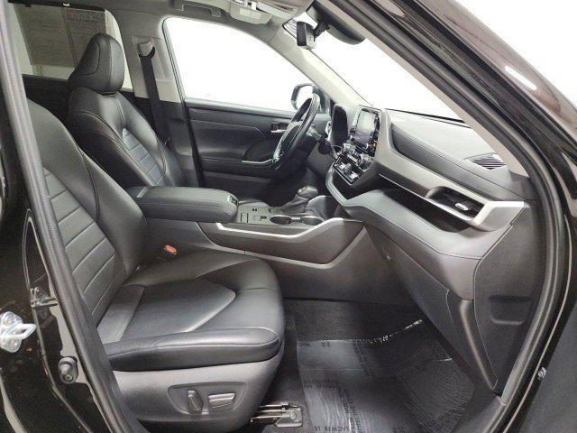 used 2020 Toyota Highlander car, priced at $26,482