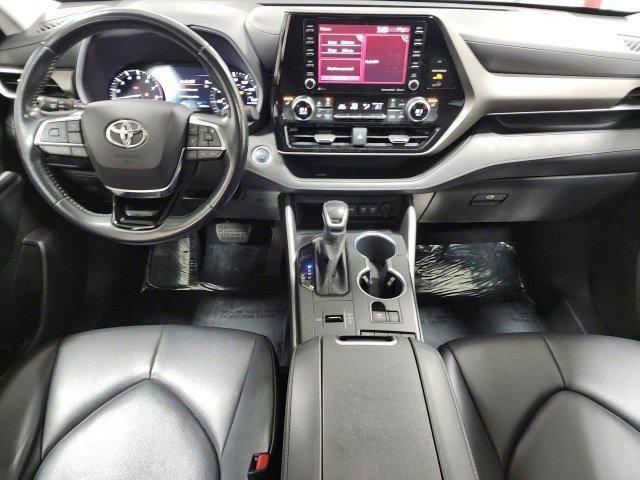 used 2020 Toyota Highlander car, priced at $26,482