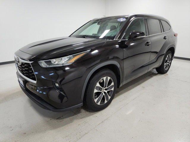 used 2020 Toyota Highlander car, priced at $26,482