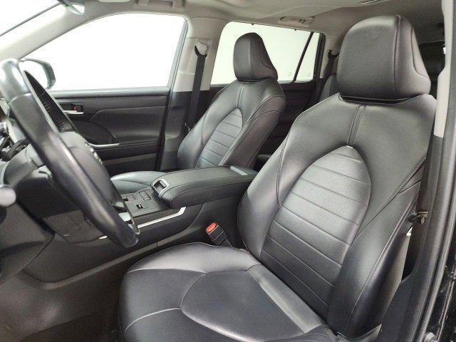 used 2020 Toyota Highlander car, priced at $26,482