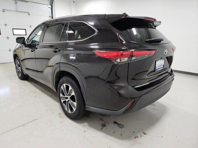 used 2020 Toyota Highlander car, priced at $26,482