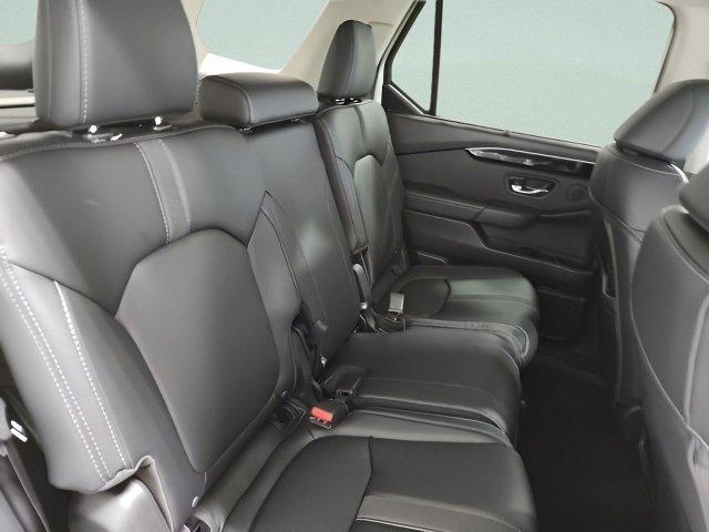 new 2025 Honda Pilot car, priced at $48,235