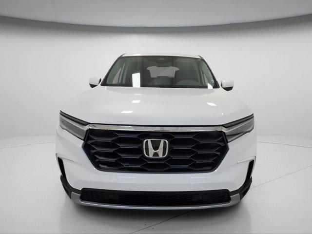 new 2025 Honda Pilot car, priced at $48,235