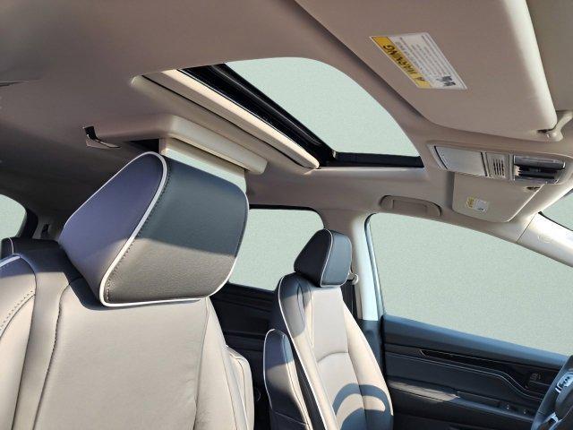 new 2026 Honda Odyssey car, priced at $48,945