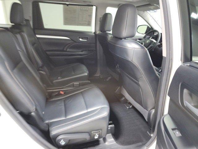 used 2015 Toyota Highlander car, priced at $19,998