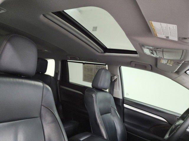 used 2015 Toyota Highlander car, priced at $19,998