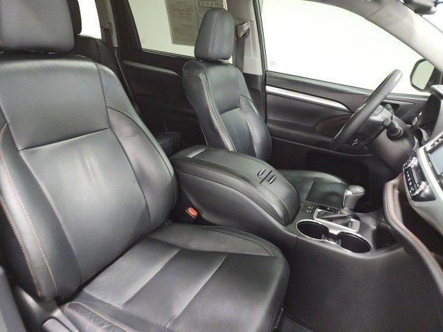 used 2015 Toyota Highlander car, priced at $19,998