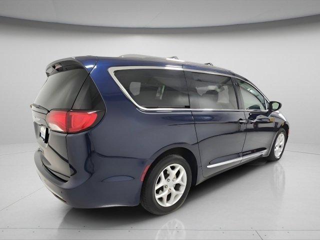 used 2018 Chrysler Pacifica car, priced at $14,552