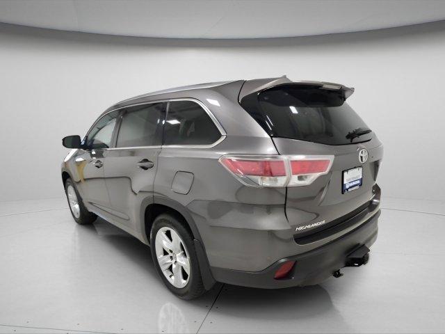 used 2016 Toyota Highlander car, priced at $22,894