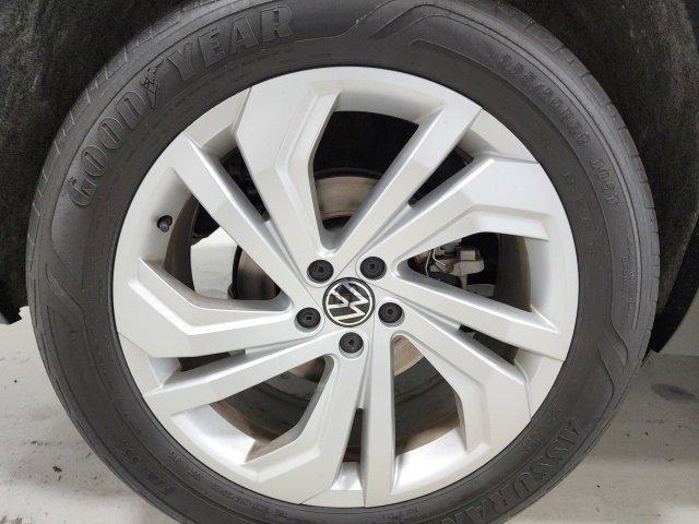 used 2020 Volkswagen Atlas Cross Sport car, priced at $24,202