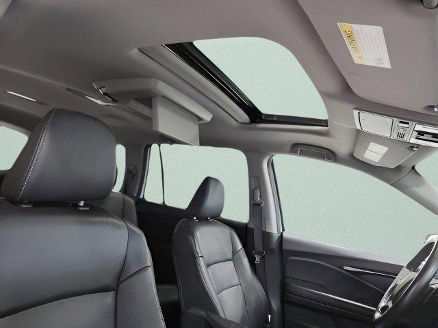 used 2022 Honda Pilot car, priced at $31,499