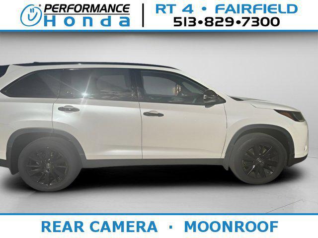 used 2019 Toyota Highlander car, priced at $27,989