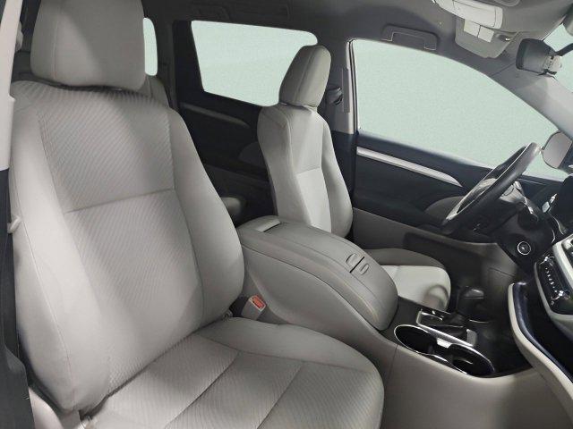 used 2019 Toyota Highlander car, priced at $21,900