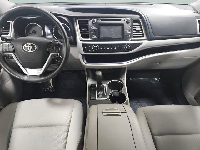 used 2019 Toyota Highlander car, priced at $25,998