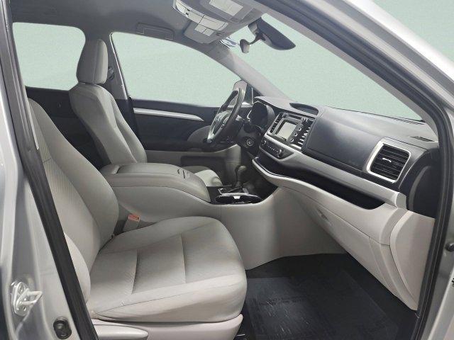 used 2019 Toyota Highlander car, priced at $21,900