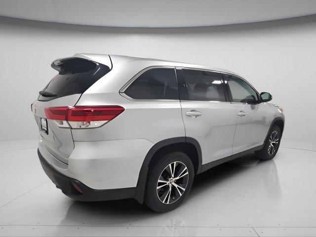 used 2019 Toyota Highlander car, priced at $21,900