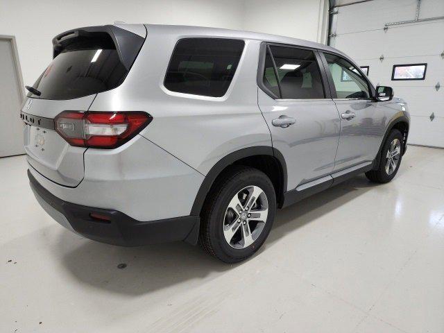 new 2025 Honda Pilot car, priced at $46,580