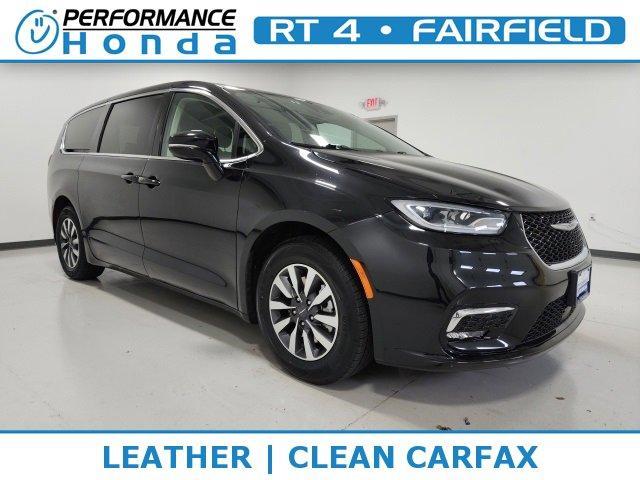 used 2022 Chrysler Pacifica Hybrid car, priced at $24,989