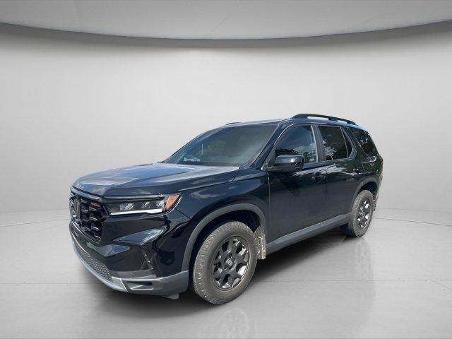 used 2023 Honda Pilot car, priced at $42,399