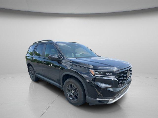 used 2023 Honda Pilot car, priced at $42,399