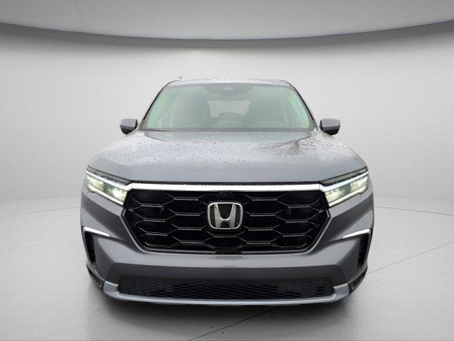 new 2025 Honda Pilot car, priced at $50,222
