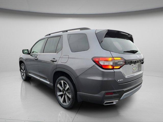 new 2025 Honda Pilot car, priced at $50,222