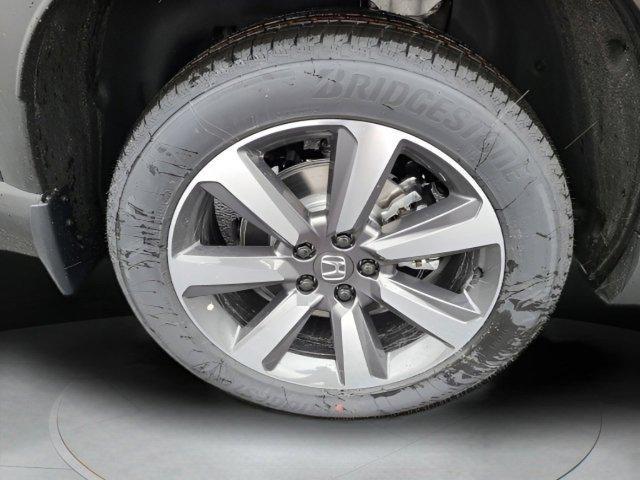new 2025 Honda Pilot car, priced at $50,222
