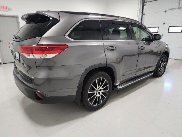 used 2017 Toyota Highlander car, priced at $20,421