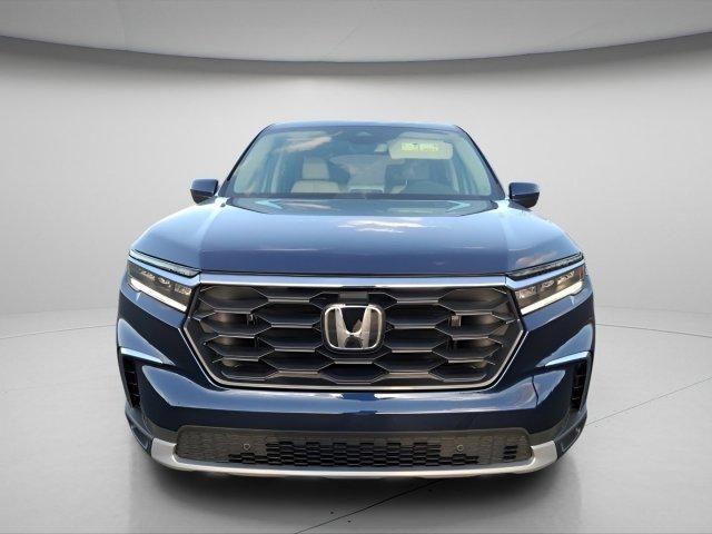 new 2025 Honda Pilot car, priced at $47,095