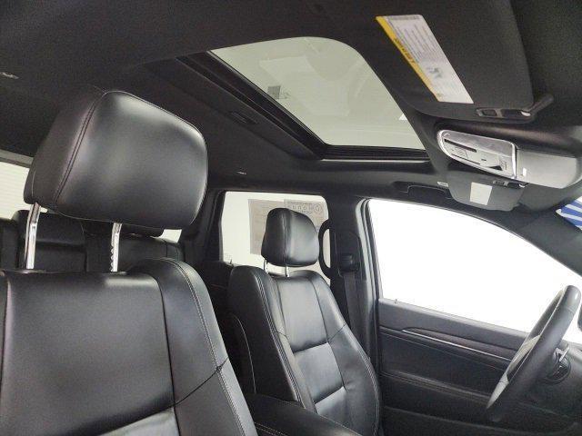 used 2017 Jeep Grand Cherokee car, priced at $15,314
