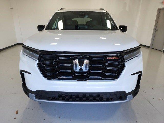 new 2025 Honda Pilot car, priced at $49,969