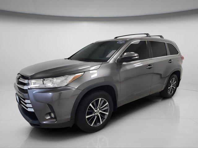 used 2018 Toyota Highlander car, priced at $21,989
