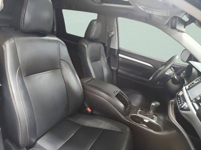 used 2018 Toyota Highlander car, priced at $21,989