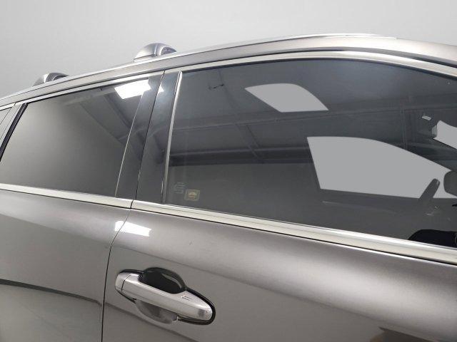used 2018 Toyota Highlander car, priced at $21,989