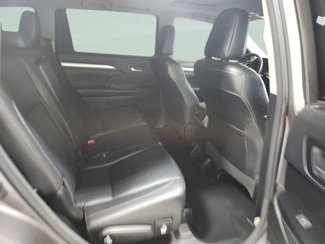 used 2018 Toyota Highlander car, priced at $21,989