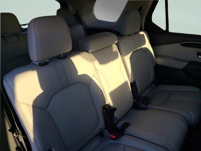 new 2025 Honda Pilot car, priced at $45,874