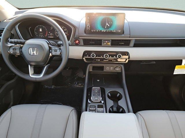 new 2025 Honda Pilot car, priced at $45,874