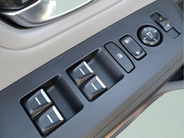 new 2025 Honda Pilot car, priced at $45,874